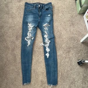 Size 2 American Eagle Ripped skinny jeans